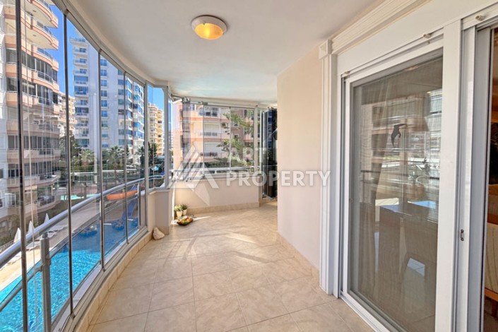 Просторная квартира 2+1 в ухоженном комплексе у моря в районе Махмутлар - Ракурс 9