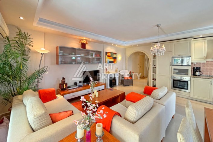 Просторная квартира 2+1 в ухоженном комплексе у моря в районе Махмутлар - Ракурс 10