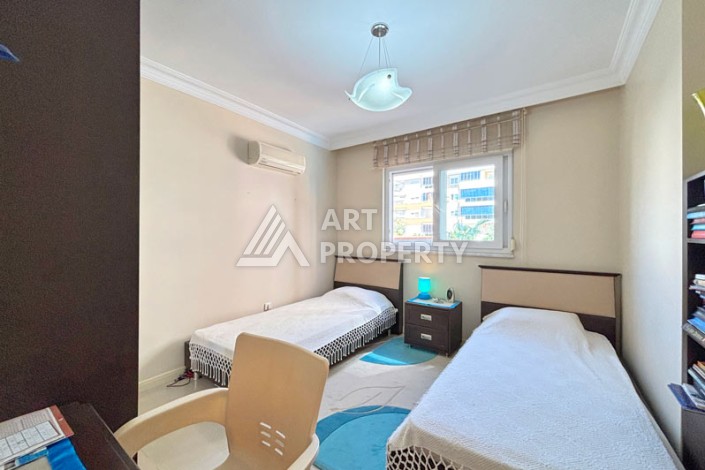 Просторная квартира 2+1 в ухоженном комплексе у моря в районе Махмутлар - Ракурс 18