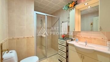 Просторная квартира 2+1 в ухоженном комплексе у моря в районе Махмутлар - Ракурс 21