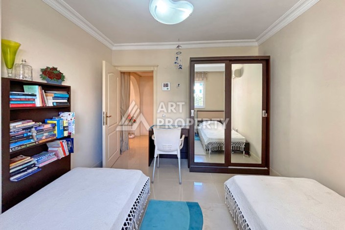 Просторная квартира 2+1 в ухоженном комплексе у моря в районе Махмутлар - Ракурс 21