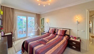 Просторная квартира 2+1 в ухоженном комплексе у моря в районе Махмутлар - Ракурс 24