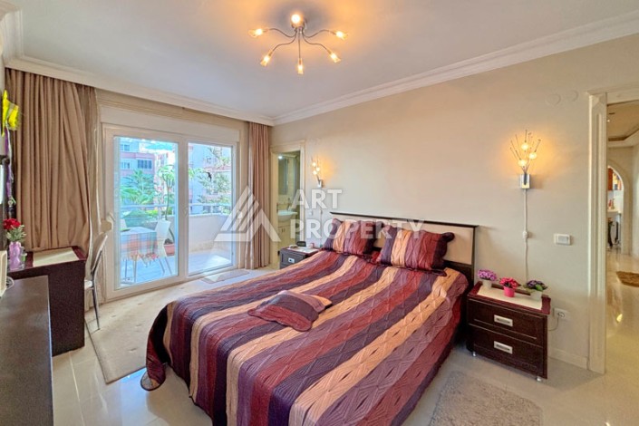 Просторная квартира 2+1 в ухоженном комплексе у моря в районе Махмутлар - Ракурс 23