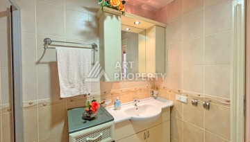 Просторная квартира 2+1 в ухоженном комплексе у моря в районе Махмутлар - Ракурс 27