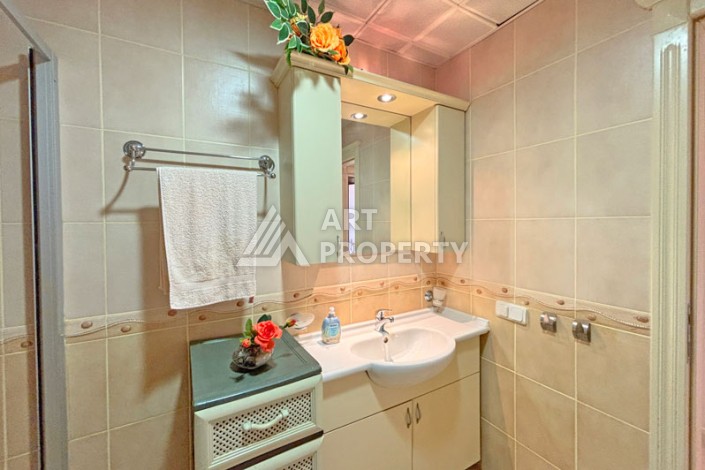 Просторная квартира 2+1 в ухоженном комплексе у моря в районе Махмутлар - Ракурс 26