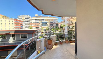 Просторная квартира 2+1 в ухоженном комплексе у моря в районе Махмутлар - Ракурс 35