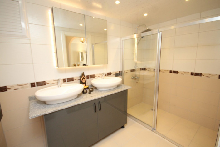 Крупнометражная квартира 2+1 в Тосмуре в 250 м от моря, 130 м2 - Ракурс 33