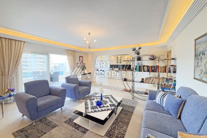 Большая квартира 2+1 в престижной резиденции, 150 кв.м. Махмутлар, Алания - Ракурс 4