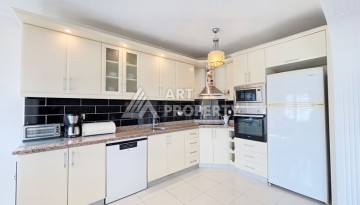 Большая квартира 2+1 в престижной резиденции, 150 кв.м. Махмутлар, Алания - Ракурс 9