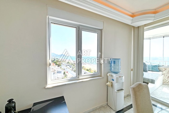 Пентхаус 3+1 на первой линии в Махмутларе, 250 кв.м. - Ракурс 3