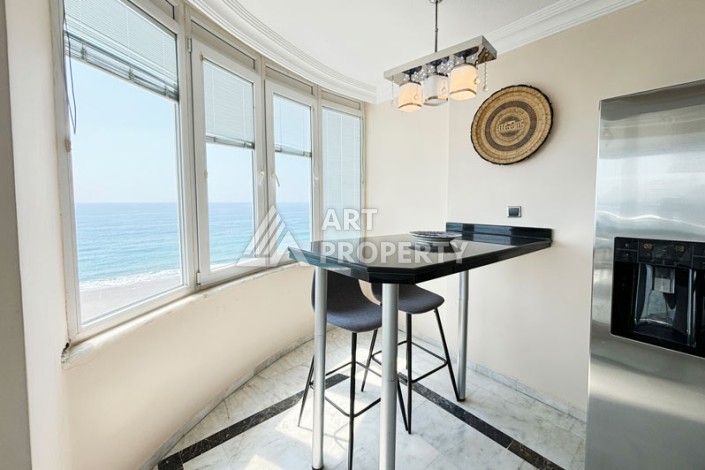 Пентхаус 3+1 на первой линии в Махмутларе, 250 кв.м. - Ракурс 12