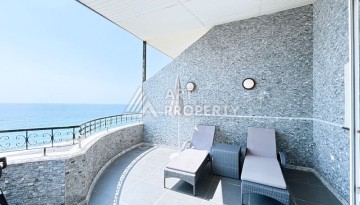 Пентхаус 3+1 на первой линии в Махмутларе, 250 кв.м. - Ракурс 47