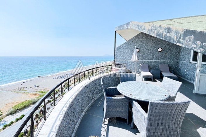 Пентхаус 3+1 на первой линии в Махмутларе, 250 кв.м. - Ракурс 60