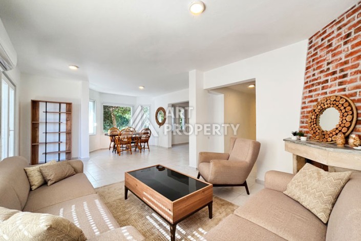 Просторная вилла 4+1 в Демирташе, в 500 метрах от моря - Ракурс 5