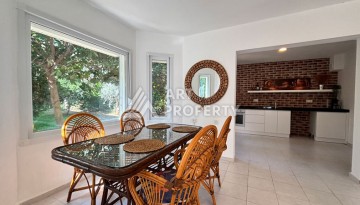 Просторная вилла 4+1 в Демирташе, в 500 метрах от моря - Ракурс 11