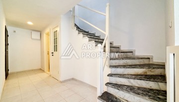 Просторная вилла 4+1 в Демирташе, в 500 метрах от моря - Ракурс 17