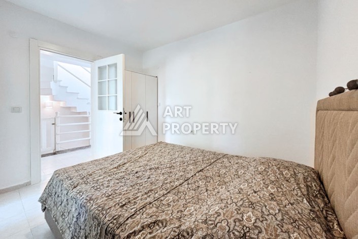 Просторная вилла 4+1 в Демирташе, в 500 метрах от моря - Ракурс 22