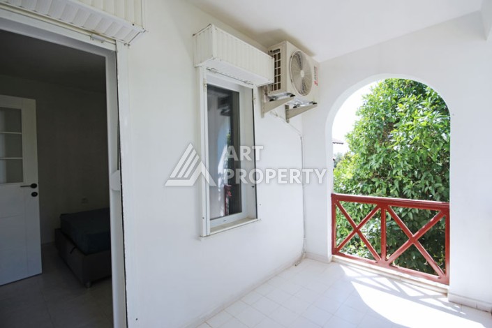 Просторная вилла 4+1 в Демирташе, в 500 метрах от моря - Ракурс 24