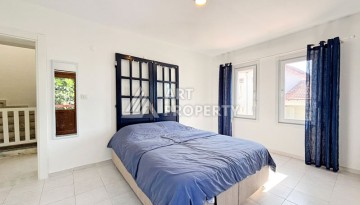 Просторная вилла 4+1 в Демирташе, в 500 метрах от моря - Ракурс 32