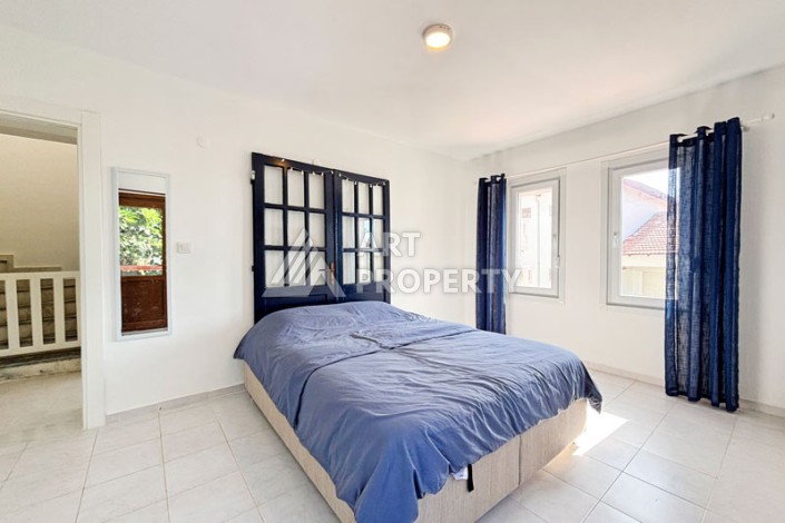 Просторная вилла 4+1 в Демирташе, в 500 метрах от моря - Ракурс 31