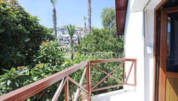 Просторная вилла 4+1 в Демирташе, в 500 метрах от моря - Ракурс 53