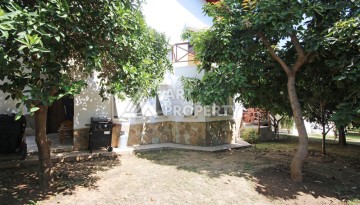 Просторная вилла 4+1 в Демирташе, в 500 метрах от моря - Ракурс 64