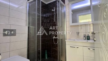 Светлая квартира 2+1 с гарантированным ВНЖ в районе Тосмур, 300 м до моря - Ракурс 21