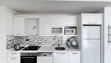 Светлая квартира 2+1 с гарантированным ВНЖ в районе Тосмур, 300 м до моря - Ракурс 57