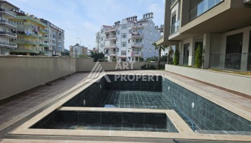 Просторная квартира 3+1 в новом доме в Газипаше рядом с морем и аэропортом - Ракурс 12