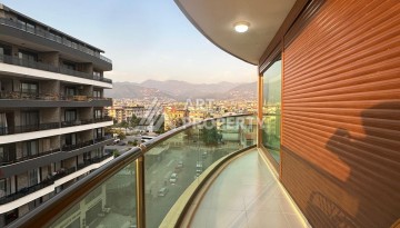 Роскошная квартира 3+1 с панорамным видом на море на первой линии в районе Оба - Ракурс 12