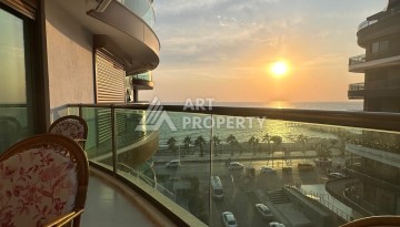 Роскошная квартира 3+1 с панорамным видом на море на первой линии в районе Оба - Ракурс 22