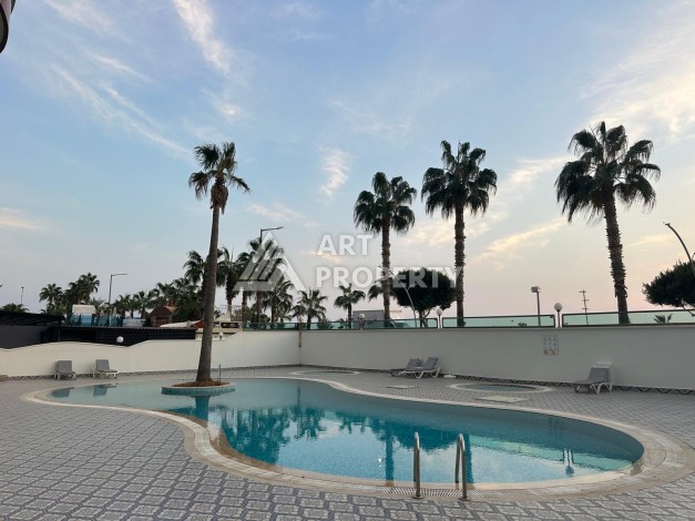 Роскошная квартира 3+1 с панорамным видом на море на первой линии в районе Оба - Ракурс 23