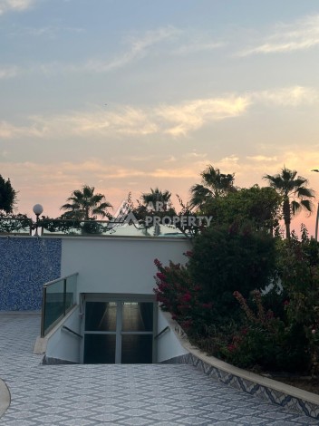 Роскошная квартира 3+1 с панорамным видом на море на первой линии в районе Оба - Ракурс 37