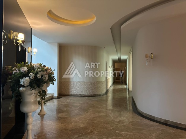 Роскошная квартира 3+1 с панорамным видом на море на первой линии в районе Оба - Ракурс 42