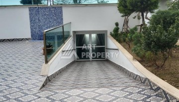 Роскошная квартира 3+1 с панорамным видом на море на первой линии в районе Оба - Ракурс 54