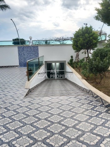 Роскошная квартира 3+1 с панорамным видом на море на первой линии в районе Оба - Ракурс 53