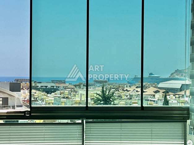 Просторная квартира 3+1 с отдельной кухней и видом на море в центре Алании - Ракурс 11