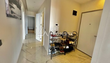 Просторная квартира 3+1 с отдельной кухней и видом на море в центре Алании - Ракурс 17