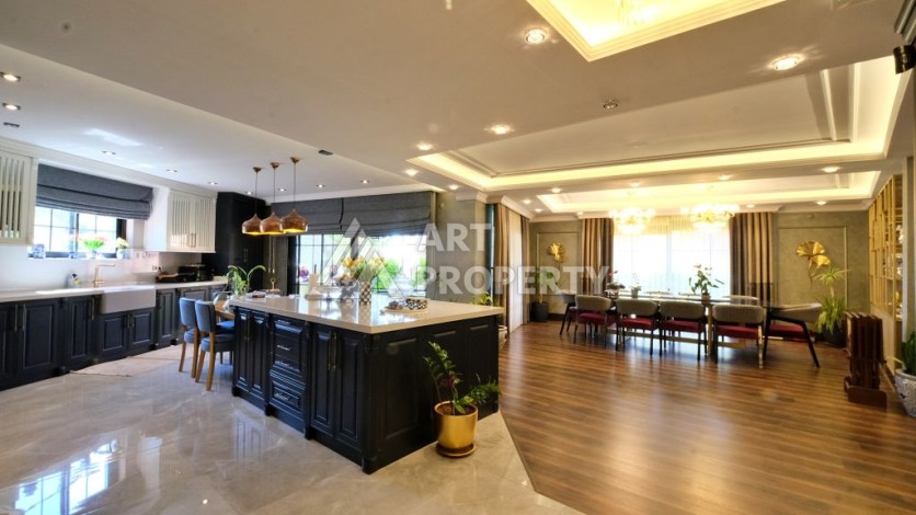 Эксклюзивная вилла 4+2 с панорамными видами на море и горы в районе Оба, Алания - Ракурс 2