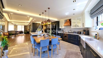 Эксклюзивная вилла 4+2 с панорамными видами на море и горы в районе Оба, Алания - Ракурс 5