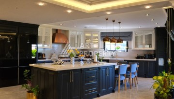 Эксклюзивная вилла 4+2 с панорамными видами на море и горы в районе Оба, Алания - Ракурс 7