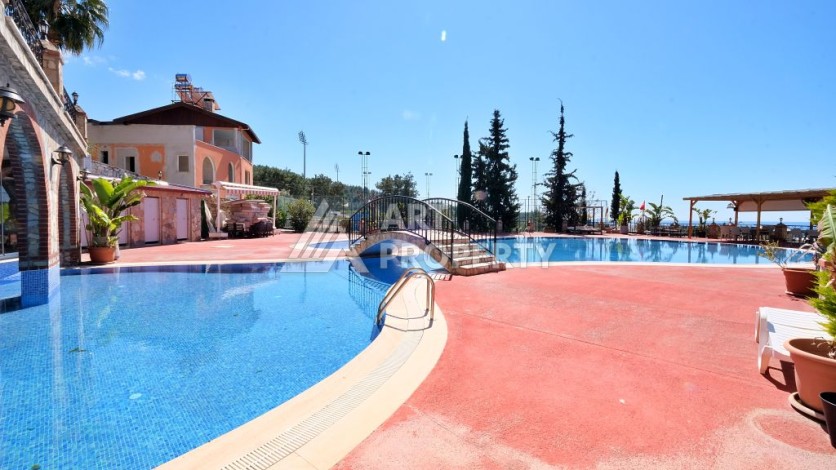 Эксклюзивная вилла 4+2 с панорамными видами на море и горы в районе Оба, Алания - Ракурс 54