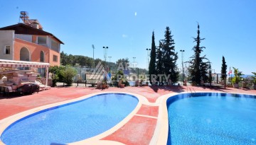 Эксклюзивная вилла 4+2 с панорамными видами на море и горы в районе Оба, Алания - Ракурс 56