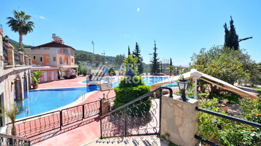 Эксклюзивная вилла 4+2 с панорамными видами на море и горы в районе Оба, Алания - Ракурс 72