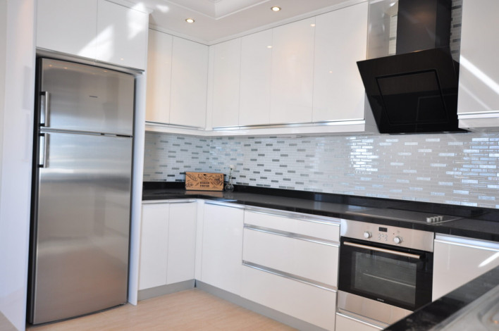 Двухуровневая меблированная квартира на первой береговой линии в районе Махмутлар, Алания, 295 м2 - Ракурс 7