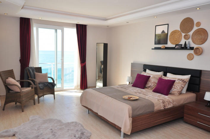 Двухуровневая меблированная квартира на первой береговой линии в районе Махмутлар, Алания, 295 м2 - Ракурс 16