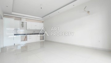 Квартира 1+1 с высокими потолками в районе Каргыджак, 250 м до моря - Ракурс 13