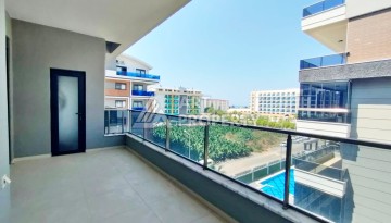 Квартира 1+1 с высокими потолками в районе Каргыджак, 250 м до моря - Ракурс 20