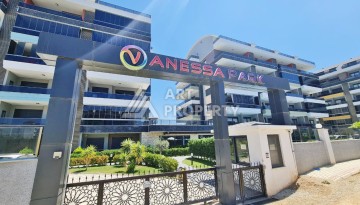 Квартира 1+1 с высокими потолками в районе Каргыджак, 250 м до моря - Ракурс 26