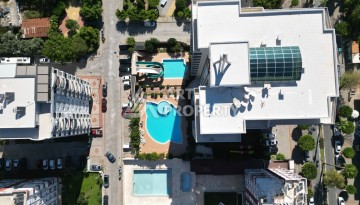 Срочная продажа большой квартиры 1+1 в элитном ЖК, 100 метров от моря в Махмутларе - Ракурс 11